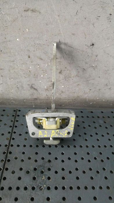 Opritor usa dreapta spate audi a2 8z0