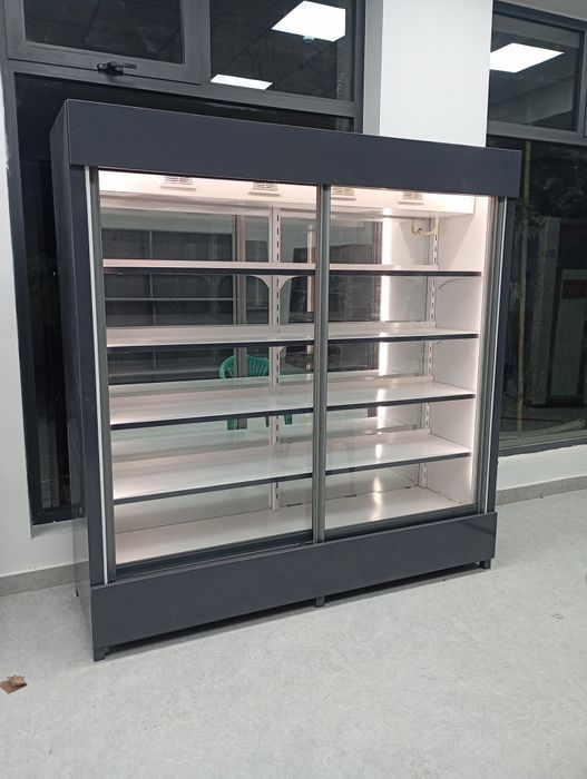 Shkaf xolodelnik. Vitrina xolodelnik