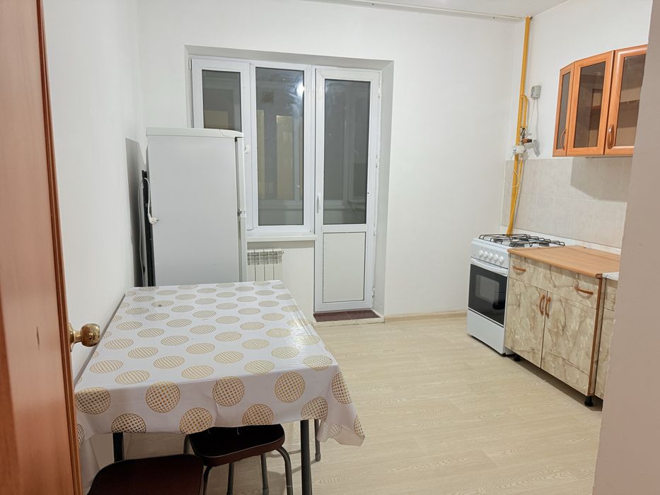 Пәтер жалға беріледі 10 шағын ауданнан