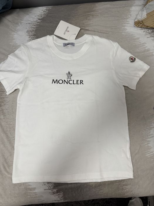 Tricou Moncler..