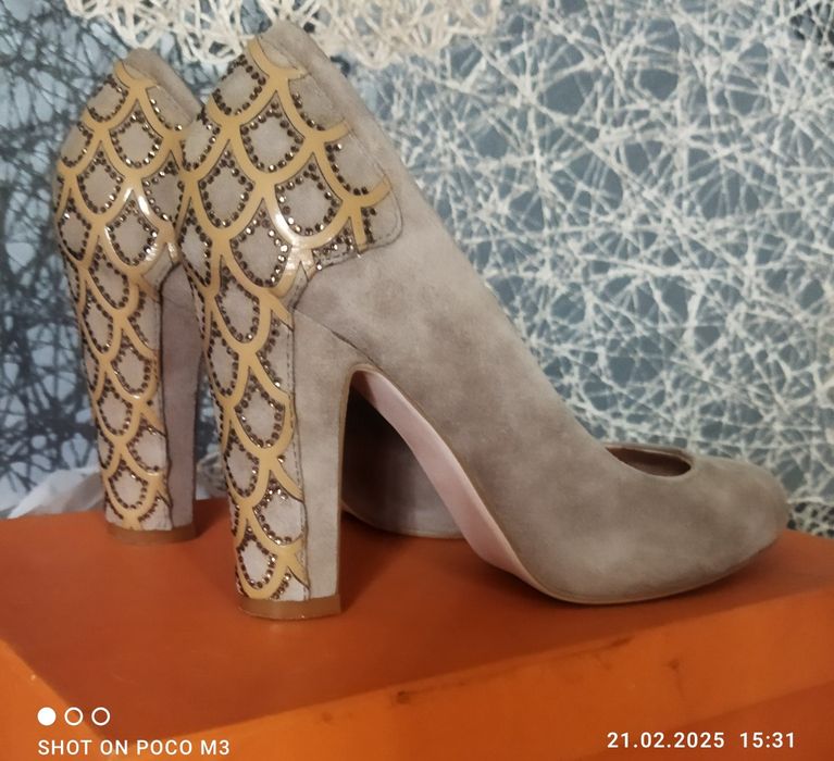 Продаются туфли MALLANEE