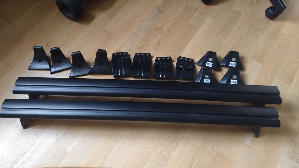 Напречни алуминиеви греди Cruz за Toyota Auris Хечбек  2013 - 19г.