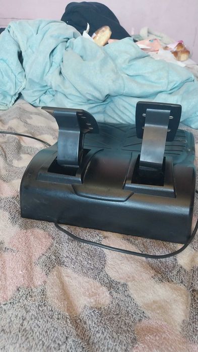 Logitech Driving Force GT педалите не работят