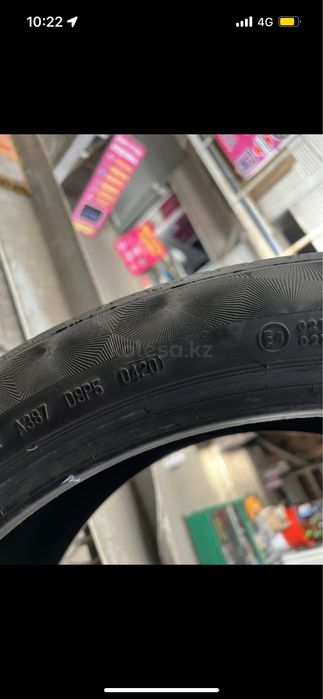 Continental 275/35R22