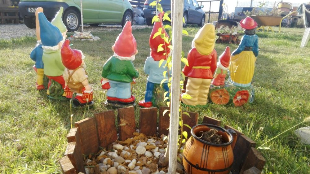 Pitici de gradina si Alba ca Zapada din beton (50cm.)