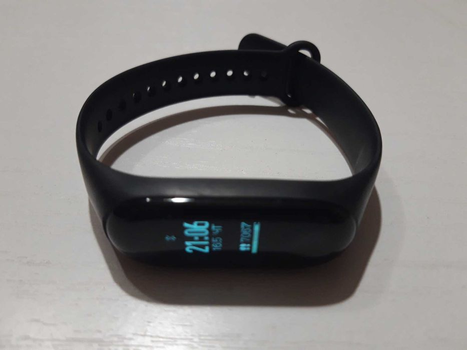 Фитнес-браслет Xiaomi MiBand 3