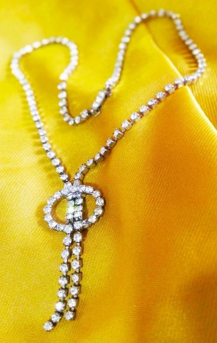 Продам  чешские бусы и ожерелье