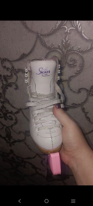Продам коньки детские
