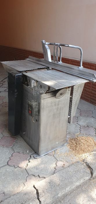 Продам циркулярную пилу с рубанком