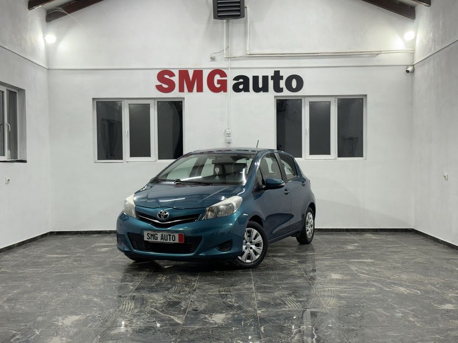 Toyota Yaris 11/2012 1.0 70 CP SE POATE IN RATE