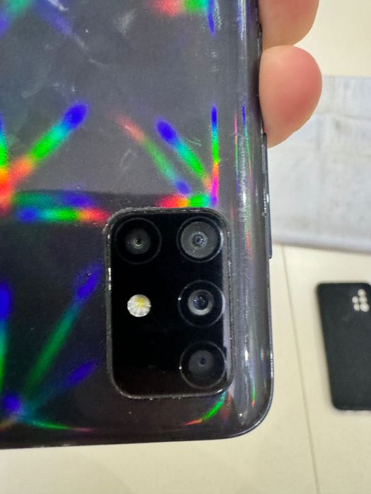 Продам редминот 12 4ж и самса а51