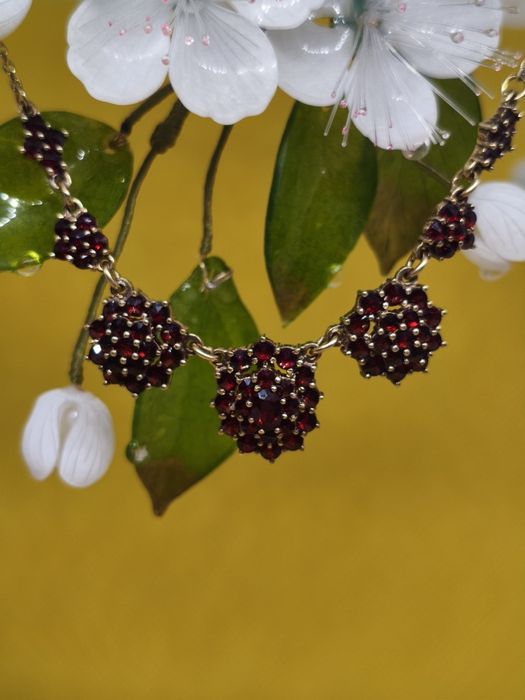 Роскошное, золотое чешское колье ,гранат природный