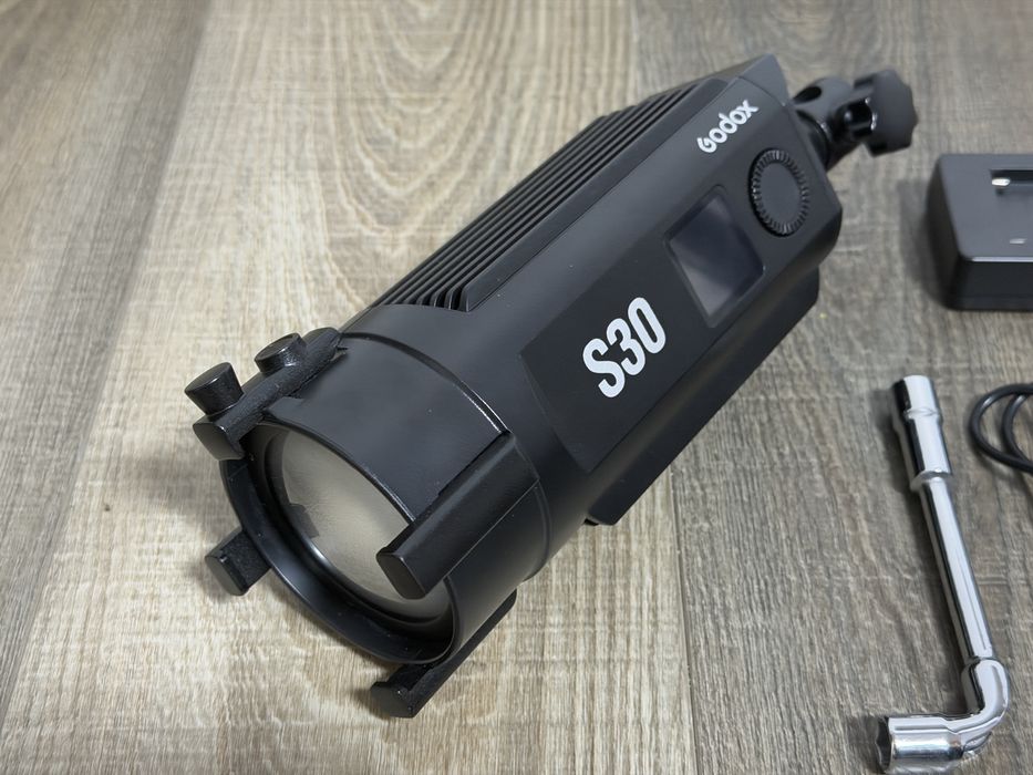 Kit lumini Godox S60 complet + S30