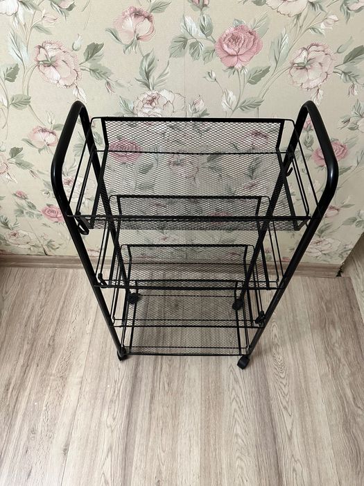 Помощник для ресниц на колесах