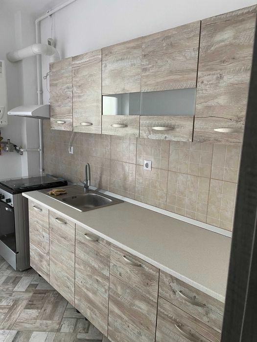 inchiriez apartament 2 camere
