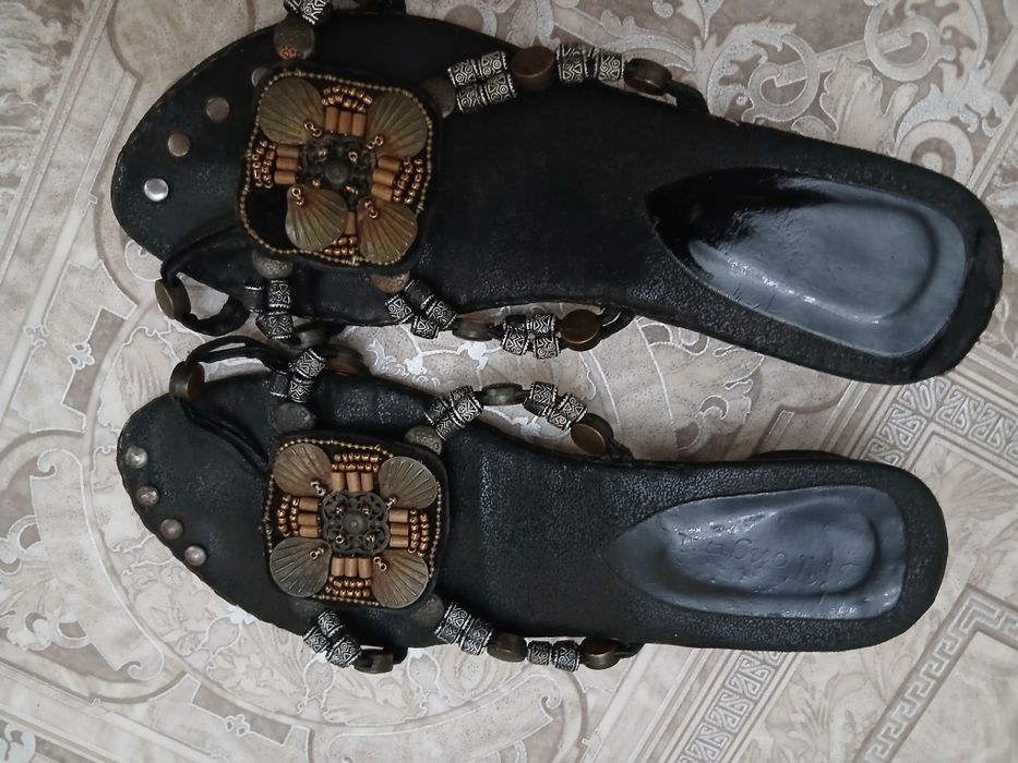 Шлепки женские  ^