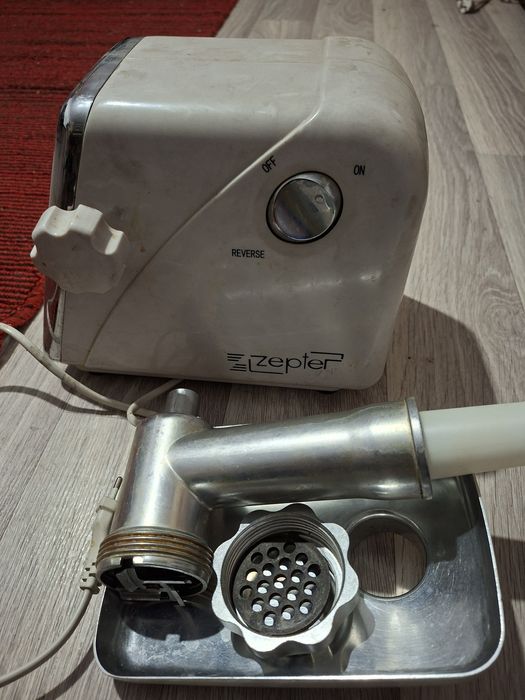 Продам мясорубку