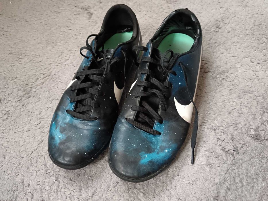 Adidași fotbal.mercurial CR7 ..mărimea 42.5
