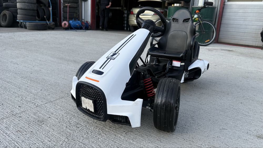 Masinuta electrica super calitate