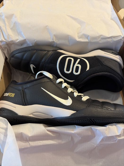 Маратонки Nike total90lll