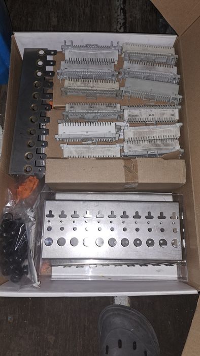 Плинт KRONE в комплекте