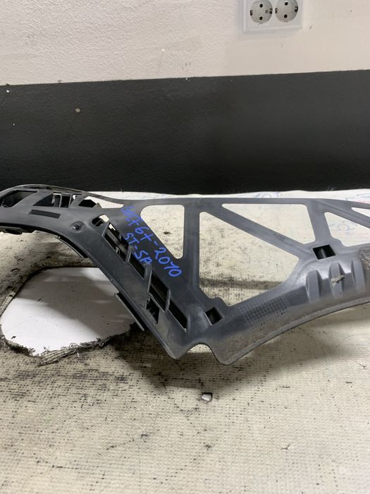 suport stanga bara spate  volkswagen golf 6 plus  1.6 motorina 2010