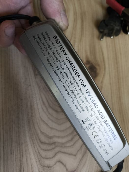 Интелигентни зарядни устройства CTEK 12V