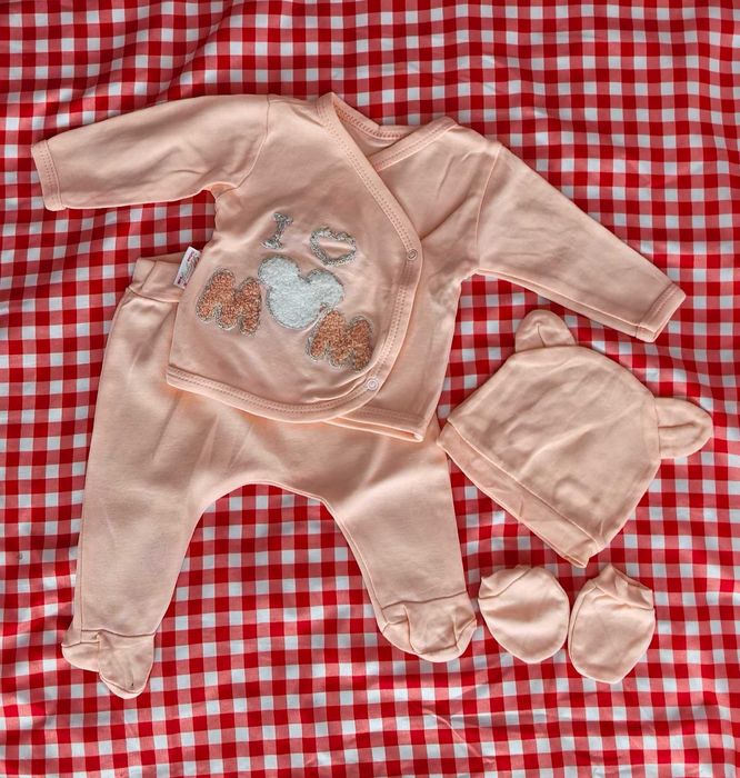 Бебешки дрехи различни размери