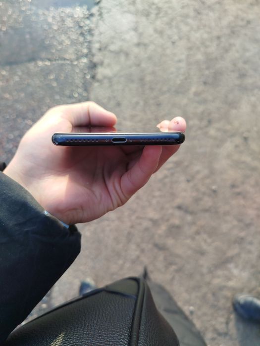 IPhone 7 plus 128 gb li