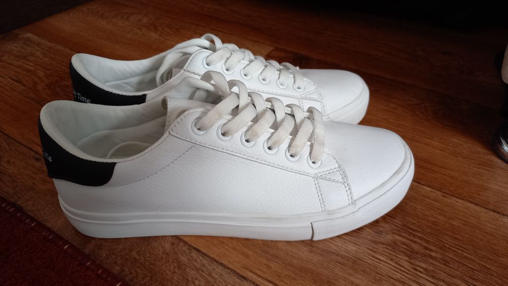 Кросовки   женские.