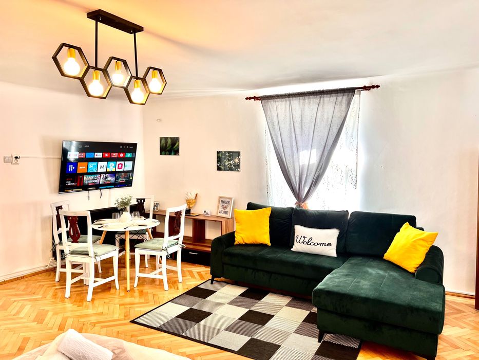 Apartamente de inchiriat  Centru Istoric- Disponibil si de revelion