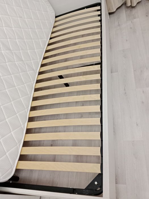 Продам кровать от компани Tiffani