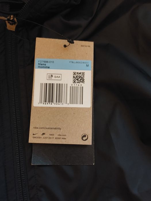 Geaca alergare nike noua mărimea m