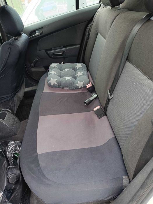 Vând Opel Astra H 2005 stare foarte buna