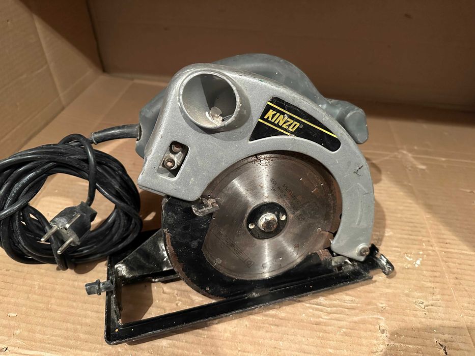 Ръчен циркуляр KINZO