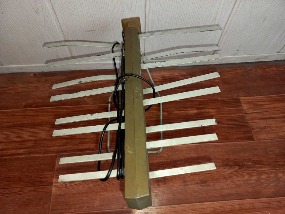 Антенны для телевизора 3 штуки