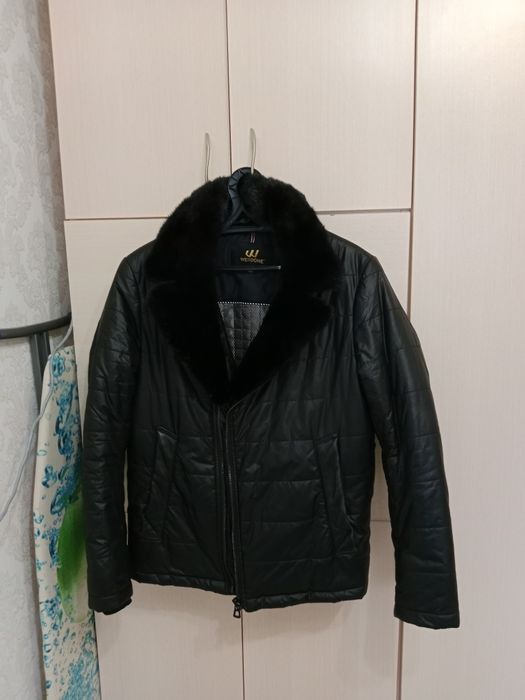 Продам отличную Куртку