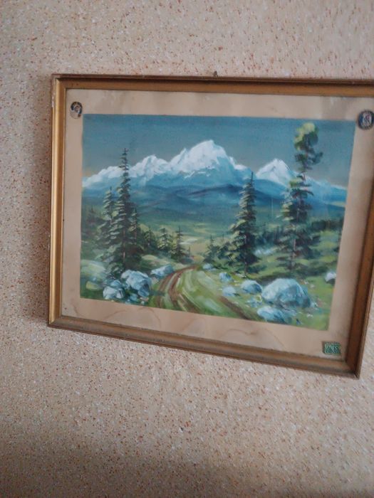 Четири картини и пластика