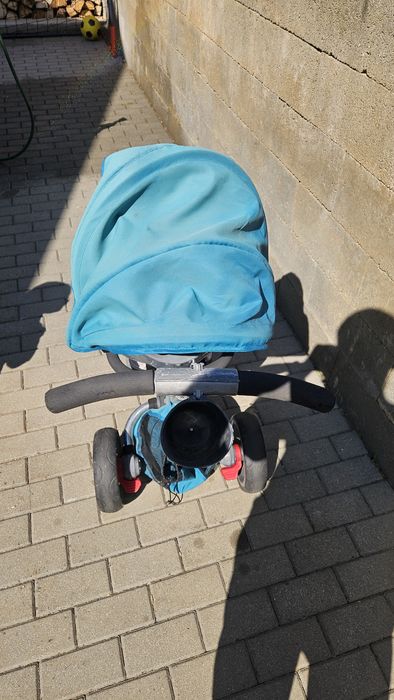 Tricicleta pentru copii