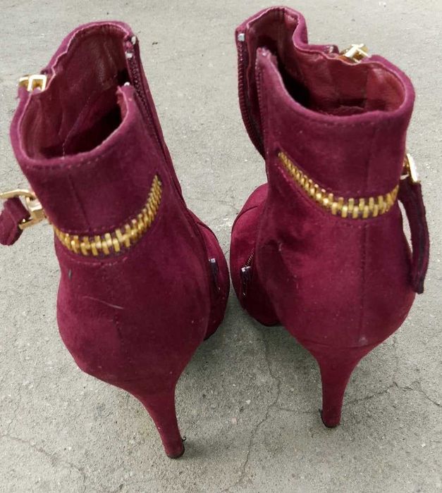 Боти с висок ток