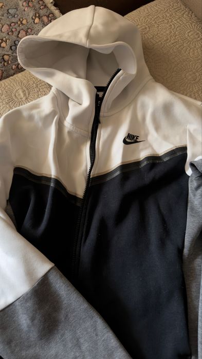 Оригинално горнище Nike Fleece Tech