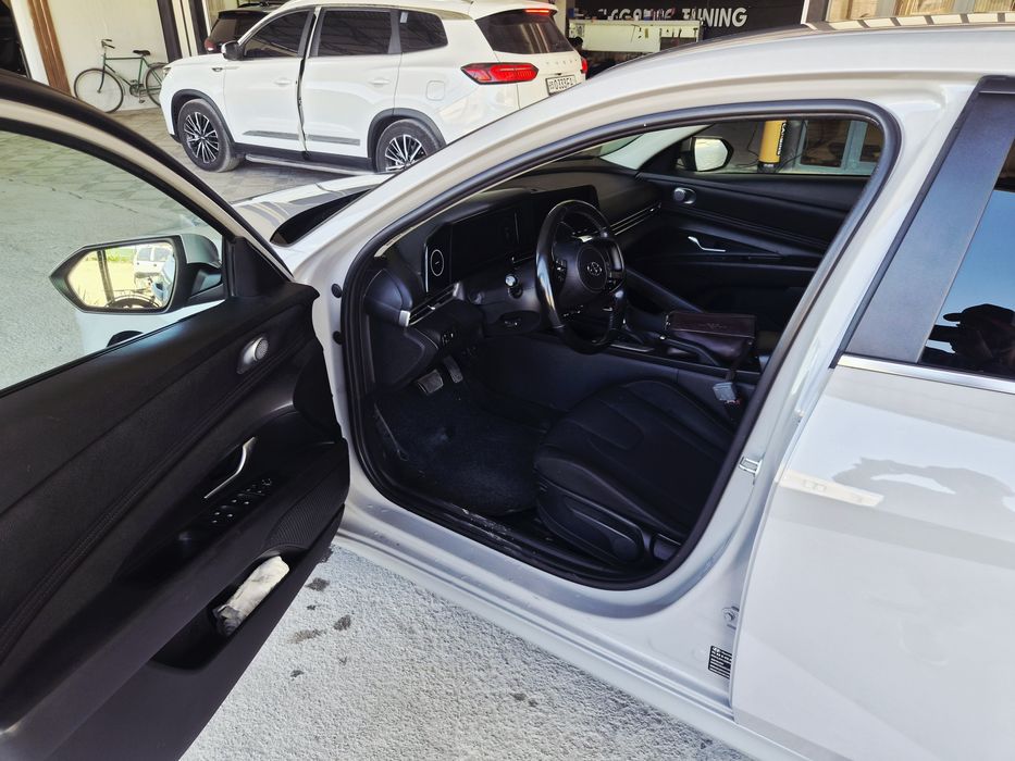 Hyundai Elantra 1.6