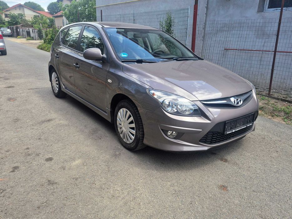 Hyundai i30 1.4 MPI Benzină 109 CP – Euro 5 – 2011