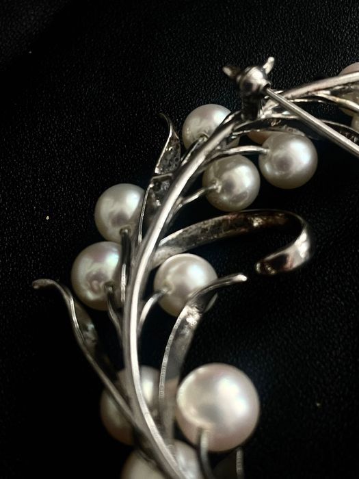 Брошка стил Микимото стерлингово сребро, истински перли,