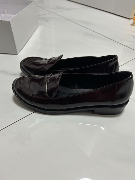 продам лакированные туфли женские