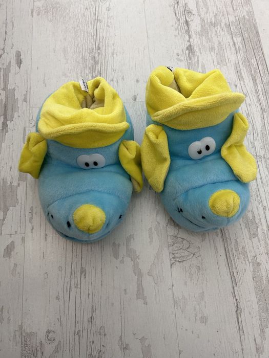 Детски маратонки under armour 28 и найк 30 номер