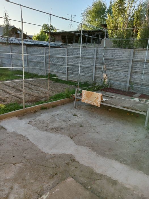 Abduraxmonovda 5 sotix uy sotiladi