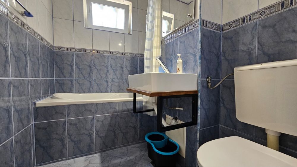 Ofer spre inchiriere apartament 2 camere decomandat Tomis Nord Boema