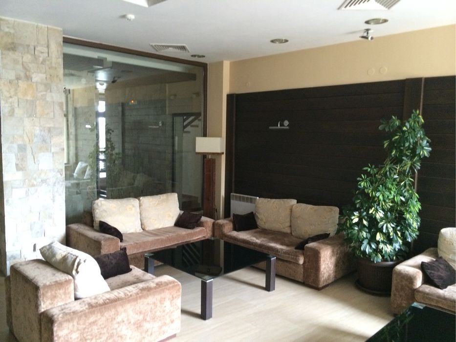 Давам под наем обзаведено студио к-с " Алпин Лодж "