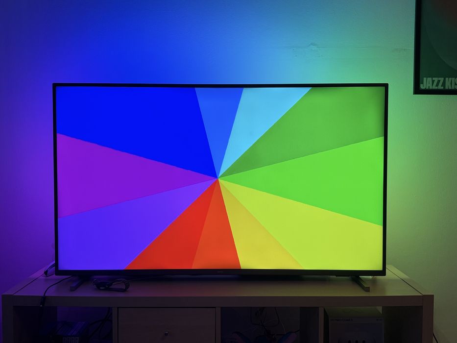 Televizor Philips 139cm Ambilight  TV 4K UHD